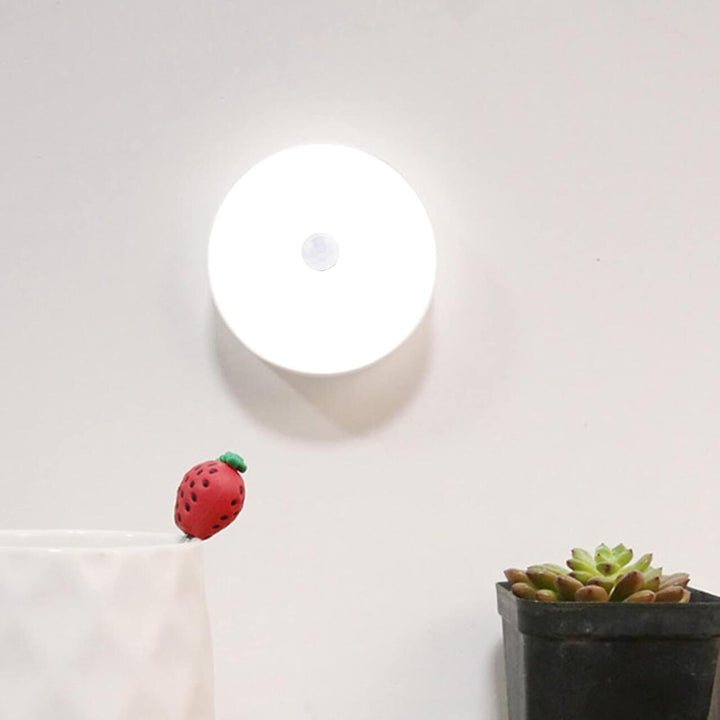 Luz LED com Sensor de Movimento – Iluminação inteligente, prática e económica